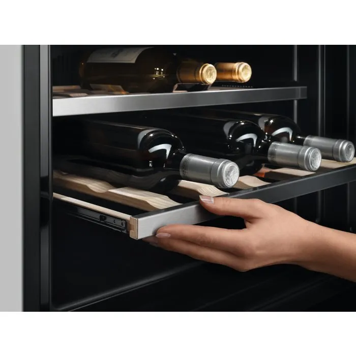 AEG KWK884520M Wine Cooler 18 Bottle Integrated Stainless Steel