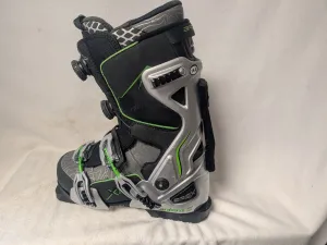 Apex Snowboard Boots Ski Boots Size 26 Color Gray Used